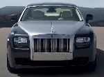 2 Avtomobil Rolls-Royce Ghost foto şəkil