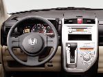 4 Автомобиль Honda Zest сүрөт