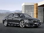 1 سيارة Audi S8 سيدان صورة فوتوغرافية