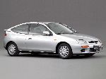 4 Avtomobil Mazda Familia hetçbek foto şəkil