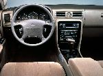 12 Bil Nissan Cedric Gran Tourismo sedan 4-dörrars (Y33 1995 1999) foto