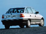 22 汽车 Opel Astra 轿车 4-门 (G 1998 2009) 照片