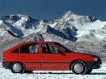 4 Mobil Opel Kadett Hatchback 5-pintu (E 1983 1991) foto