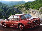 16 Auto Pontiac Bonneville Sedaan (7 põlvkond 1987 1991) foto