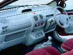 30 Авто Renault Twingo Хетчбэк (1 пакаленне [2 рэстайлінг] 2000 2004) фотаздымак