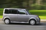 11 Avtomobil Scion xB Minivan (2 avlod [restyling] 2011 2015) fotosurat