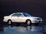 28 سيارة Toyota Crown سيدان (S130 1987 1991) صورة فوتوغرافية
