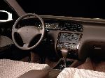 29 Auto Toyota Crown sedan (S130 1987 1991) fotografie