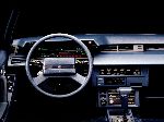 37 Auto Toyota Crown sedan (S130 1987 1991) fotografie
