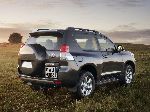 3 Mobil Toyota Land Cruiser Prado Offroad (J150 [menata ulang] 2013 2017) foto
