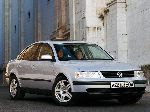 15 اتومبیل Volkswagen Passat سدان 4 در، درب (B2 1981 1988) عکس