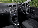 17 Car Volkswagen Polo Hatchback 3-deur (4 generatie [restylen] 2005 2009) foto