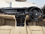 6 Auto BMW 7 serie Sedan (F01/F02 [facelift] 2012 2015) fotografie