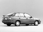 5 Auto Nissan Pulsar Serie hatchback (N15 1995 1997) fotografie