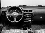 4 Automobilis Nissan Sunny Vagonas (B11 1981 1985) nuotrauka