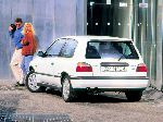 3 Auto Nissan Sunny 305 hatchback (B13 1990 1995) fotografie