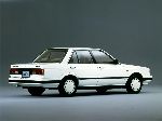 16 Auto Nissan Sunny Sedan (B11 1981 1985) foto