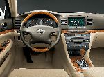 2 Avtomobil Toyota Mark II Qualis vagon (X100 [restyling] 1998 2002) fotosurat