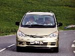 10 Авто Toyota Previa Мінівэн (XR30/XR40 2001 2004) фотаздымак