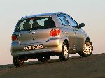 28 Auto Toyota Yaris Hatchback 3-dvere (P1 [facelift] 2003 2005) fotografie