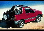 15 Automobilis Chevrolet Tracker Visureigis (2 generacija 1998 2004) nuotrauka