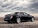 2 Avtomobil Chrysler 300C Sedan 4-eshik (2 avlod 2011 2014) fotosurat