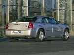 17 Avtomobil Chrysler 300C Sedan (1 avlod 2005 2011) fotosurat