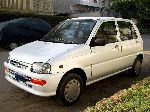 6 Automóvel Daihatsu Cuore hatchback foto