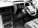 10 車 Dodge Caravan ミニバン (2 世代 1990 1995) 写真