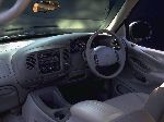 22 Ауто Ford Expedition Теренац (1 генерација [редизаjн] 1999 2002) фотографија