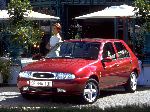 9 ऑटोमोबाइल Ford Fiesta हैचबैक तस्वीर