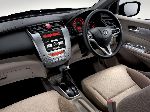 5 Avtomobil Honda City Sedan (5 avlod [restyling] 2011 2017) fotosurat